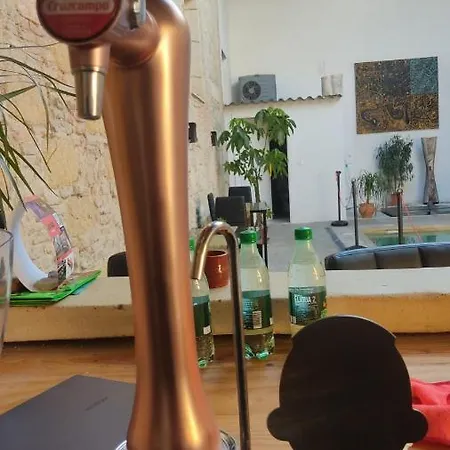 Azafran Jerez Estudio * חרז
